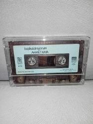 Kaset Ahmet Kaya başkaldırıyorum albümü. Orijinal 1988 Kağıt Baskı. Kartoneti yok. Kaset sorunsuz çalışıyor.