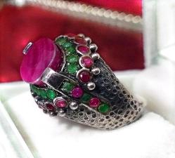 YAKUT ZÜMRÜT VE MARKAZİT TAŞLI GÜMÜŞ YÜZÜK  ÖLÇÜ 17