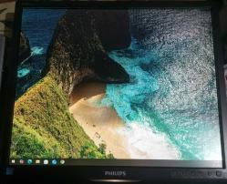 HP 19 inç VS19B LCD Kare VGA Monitör (Hoparlörlü , İyi görüntü, İkinci El)