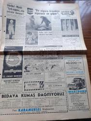 Milliyet Gazetesi - 9 Aralık 1963 - İsmet İnönü durum bugün belli olacak dedi - taşra'dan İstanbul'a gelenlerin nispeti harita - İstanbul'a 5 yılda 238 bin kişi akın etti - Adalet Partisi Nuri Eroğan için itiraza hazırlanıyor - askeri konsorsiyum kurulması istiyoruz - Makarios anayasa tadili iç iştir diyor - sık sık tedbil gezen Tayland başbakanı Sarit Thanarat öldü - hayali ham yazan Çetin Altan - Abdülcanbaz'ın maceraları karikatür çizen Turhan Selçuk - İstanbul Münih Türk vagonunda yolcular donuyor - büyük tarihi roman siyah laleler yazan Ragıp Şevki Yeşim Yazı Dizisi - Hoffman'ın masalları operasında bebek Olympia'nın bir sahnesi Fotoğrafı - Spartaküs filmi Harbiye Konak Beyoğlu Atlas Fatih renk sinemalarında - Galatasaray Göztepe defansını aşamadı Fotoğrafı - Fenerbahçe dün Belfasta hareket etti - İzmirspor Beşiktaş'ı yendi 1 0 - Galatasaray'da Gündüz Kılıç idare heyeti ile ihtilafta - Spor Toto neticeleri - güreşçilerimiz Rusya maçı için ümitliler - Müslihittin Yılmazmete Foto