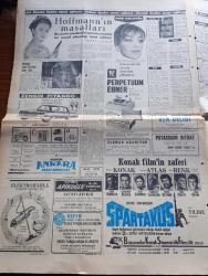 Milliyet Gazetesi - 9 Aralık 1963 - İsmet İnönü durum bugün belli olacak dedi - taşra'dan İstanbul'a gelenlerin nispeti harita - İstanbul'a 5 yılda 238 bin kişi akın etti - Adalet Partisi Nuri Eroğan için itiraza hazırlanıyor - askeri konsorsiyum kurulması istiyoruz - Makarios anayasa tadili iç iştir diyor - sık sık tedbil gezen Tayland başbakanı Sarit Thanarat öldü - hayali ham yazan Çetin Altan - Abdülcanbaz'ın maceraları karikatür çizen Turhan Selçuk - İstanbul Münih Türk vagonunda yolcular donuyor - büyük tarihi roman siyah laleler yazan Ragıp Şevki Yeşim Yazı Dizisi - Hoffman'ın masalları operasında bebek Olympia'nın bir sahnesi Fotoğrafı - Spartaküs filmi Harbiye Konak Beyoğlu Atlas Fatih renk sinemalarında - Galatasaray Göztepe defansını aşamadı Fotoğrafı - Fenerbahçe dün Belfasta hareket etti - İzmirspor Beşiktaş'ı yendi 1 0 - Galatasaray'da Gündüz Kılıç idare heyeti ile ihtilafta - Spor Toto neticeleri - güreşçilerimiz Rusya maçı için ümitliler - Müslihittin Yılmazmete Foto