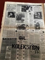 HAFTA SONU DERGİ - GAZETESİ DOĞUM GÜNÜ HEDİYESİ (TURKİSH MAGAZINE - NEWSPAPER) - 9 NİSAN 1982 - Sayı:15 - Zeki Müren-Kibariye-Seçil Heper-Sadri Alışık-Tarık Akan-Necla Nazır-Feride Karaca-Mehlika Kenter-Adnan Şenses-Nazan Şoray-Hadi Çaman-Melek Koçyiğit-Melike Demirağ-Rüçhan Çamay-Nina Harvalia-Sadri Alışık-Tarık Akan-Necla Nazır-Feride Karaca-Seçil Heper-Mehlika Kenter-Adnan Şenses-Nazan Şoray-Zeki Müren-Kibariye-Figen Güçsav-Levent Güçsav-Adnan Güngör-Şeyma Tutucu-Ayla Sayın-Halit Narin-Özden Narin-Betül Germirli-Ali Germirli-Zühre Germirli-Hikmet Tevfik Ercan-Sabahattin Ahmet Germirli-Şule Çobanoğlu-Sen Müvaffak Akçit-Mutlu Erdem İlmen-Leyla Nabi Up-Tomris Kemal Sarper-Elennie Ali Çıtak-Filiz Engin Çağlar-Semra Güven Tezerdi-Ayşe Yalçın Nacar-Sevgi Gönül-Fuat Bayramoğlu-Suna Kıraç-Necdet Kent-Sevim Kent-Oğuz Gökmen-Huriye Gökmen-Rula Habbam-Eva Henry Maçaro-Orhan Gencebay-Zerrin Egeliler