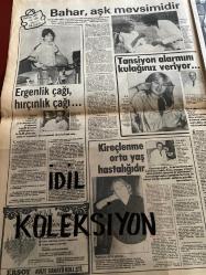HAFTA SONU DERGİ - GAZETESİ DOĞUM GÜNÜ HEDİYESİ (TURKİSH MAGAZINE - NEWSPAPER) - 16 NİSAN 1982 - Sayı:16 -Türkan Şoray-Rüçhan Adlı-Bülent Ersoy-Zeki Müren-Semiramis Sayar-Ali Rıza Binboğa-Edip Akbayram-Necla Nazır-Ferdi Tayfur-Gülten Evren-Sadri Alışık-Tarık Akan-Seçil Heper-Mehlika Kenter-Adnan Şenses-Mesut Engin-Alaaddin Yavaşça-Melike Demirağ-Nina Harvalia-Altan Atasoy-Filiz Akın-Leman Akın-Pemra Sadıkoğlu-Ali Atasagun-Nesli Kalyoncu-Neda Kazaz-Ali Kazaz-Terzi Yıldırım Mayruk-Vural Gökçaylı-Nevin Ulus-Ayşe Hassan-Hasan Tugay-Mesut Üstünel-Yusuf Üstünel-Saadet Üstünel-Ali Dinçkök-Selnur Dinçkök-İlter Çiftçi-Hikmet Ercan Ceylan-Güzin Dinçkök-Billur Ercan-Özden Narin-Gönül Garan-Birsen Güngör-Barbar Güngör-Erkan Yenal-Meral Yapalı-Osman Türkmenoğlu-Nimetullah Mahruki-Necmettin Gökçe-Murat Taki-Ahmet Deniz-John Cauki-Sedef Cauki-Toni Cauki-Mehrin Dr Adnan Güraynak-Yuşu Soli Hasson-Fethi Donlu-Halit Donlu-Ahmet Donlu-Hakkı Donlu-Mehmet Tüfekçi-Pervin Donlu-Ayşe Tüfekçi-Engin Evren Tüfekç