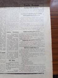 İhtilal dolayısıyla hazırlanması yarım kalan Zafer Gazetesi - Turkish Newspaper - 26 Mayıs 1960 - Tek kurşunla vurulanlar Yazı Dizisi - Başvekil Adnan Menderes'in Konuşması - Odalar birliğinin yeni idare heyeti - Hindistan Başvekili Nehru'nun başvekil Adnan Menderes'e mesajı - Fransız Büyükelçisi ekselans Henry Spitzmuller'in verdiği Kokteyl - Amerikalıların başarıyla fırlattığı Midas II peyki baskın hücumlarını haber verecek - Şili depreminin son bilançosu - başvekil Adnan Menderes sokak hareketleriyle Milli irade iptal edilemez dedi - Samsun Liman inşaatı - Amerikan erkek dershanesi Tuzla kampı - Karadeniz lokantası Gençlik parkı şubesi açıldı - Amerika Birleşik Devletleri Reisicumhuru Eisenhower'in dünyaya hitabı - Seyhan nehri'nde 2 kişi boğuldu - Gazi eğitimin imtihan günleri - öğretmenlerin nakli ile ilgili yönetmelik - Amerikan hariciye sözcüsünün beyanatı - ihtiyarlık bir hastalık mı - Adnan Menderes'in sürekli alkışlarla karşılanan konuşması - Eskişehir'den intibalar