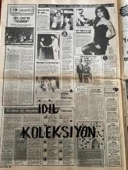 HAFTA SONU DERGİ - GAZETESİ DOĞUM GÜNÜ HEDİYESİ (TURKİSH MAGAZINE - NEWSPAPER) - 28 MAYIS 1982 - Sayı:22 -Türkan Şoray-Hülya Koçyiğit-Cihan Ünal-Kibariye-Emel Sayın-Huysuz Virjin-Muazzez Abacı-Orhan Gencebay-Zeki Müren-Ferdi Özbeğen-Ahmet Özhan-Hale Soygazi-Müjde Ar-Attila Özdemiroğlu-Semra Özdamar-Selçuk Ural-Nesrin Topkapı-Mehmet Ali Birant-Cemre Birant-Jülide Arno-Emel Yelken-Feride Alemdar-Aslı Tunca-Handan Harmankaya-Celal Yardımcı-Engin Aksel-Belma Ören-Rebii Ören-Gülten Tahir İkbal-Senar Orhan Volvadoğlu-Süheyla Osman Kaymak-Zinnur Dirisu-Perizat Perin-Mithat Perin-Ercüment Karacan-Suzan Ortayıldız-Zeynep Sivrioğlu-Yalçın Başar-Abdullah Başar-Derya Gülçin Balaban-Nilgün Nail Keçici-Arlet Yorgo Marasoglu-Yaşar Canan Başar-Nazan Selçuk Süren-Beyhan Ahmet Tuzlazoğlu-Ali Ramazanoğlu-Sema Ramazanoğlu-Şükran Ali Uras-Şükran Kazankaya-Hülya Yavuz Erdem-Turhan Özek-Cihat Özbay-Hasan Oral Şen-Sudrun İçli-Yüksel Şen-Macit Akman-Mualla Akman