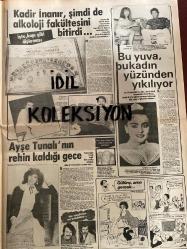 HAFTA SONU DERGİ - GAZETESİ DOĞUM GÜNÜ HEDİYESİ (TURKİSH MAGAZINE - NEWSPAPER) - 6 AĞUSTOS 1982 - Sayı:32 - Daniel Newberry-Yıldırım Önal-Cahide Sonku-Durul Gence-Oktay Cumhur Akkent-Sezen Aksu-Mine Mutlu-Müjde Ar-Zerrin Özer-Serpil Örümcer-Füsun Önal-Sevim Emre-Orhan Gencebay-Necla Nazır-Cem Karaca-Seniye Gökçe-Romale Perihan-Ama Feride Karaca-Hülya Koçyiğit-Daniel Nehru-Ferdi Tayfur-Pakize Suda-Erdal İpeksen-Kadir İnanır-Ayşe Tunalı-Mahmut Cuda-Nedret Tepedelen-Belks Akkale-Bedia Akartürk-Gülgün Erdem-Emel Sayın-Öztürk Serengil-Bülent Ersoy-Cüneyt Arkın-Arif-Erdoğan-Ekrem Bora-Erol Evgin-Fatma Girik-Memduh Ün-Yılmaz Ulusoy-Selahattin Beyazıt-Mekki Başak-Serap Ulusoy-Ayşe Beyazıt-Mehmet Okumuş-Bezra Okumuş-Sevim Yener-Bengüsu Emre-Simone Aker-Orhan Aker-Günseli Başar-Mehmet Mercan-Nuran İsvan-Haldun Dorman-İhsan Şükrü Aksel-Leyla Aksel-Hikmet Mizanoğlu-Orhan Mizanoğlu-Şüha Özremi-Manolya Özremi-Metin Sugan-Mutlu Sugan-Uğur Alacakaptan-Tülay Alacakaptan-Evin Dağlı-Yağız Dağlı-Nilgün Ko