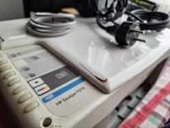 HP DEskjet F370 Yazıcı Tarayıcı - Yazıcı kısmını hiç kullanmadım, Kartuş değişmesi gerekir - Tarayıcı olarak kullandım   yıllarca tarayıcı olarak kullandım. eskı fotografları tarayıp bilgisayara atmak ıcın. yazıcı kısmını calısıp calısmadıgından emın degılım.