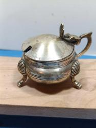 K231----GÜMÜŞ KAPLAMA PİRİNÇ BAHARAT-TUZLUK HAVYARLIK--KAŞIĞI YOK