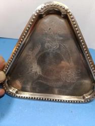 P102-------GÜMÜŞ KAPLAMA ÜÇGEN ANTİKA BAHARAT TUZLUK İÇİN TEPSİ