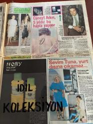 HAFTA SONU DERGİ - GAZETESİ DOĞUM GÜNÜ HEDİYESİ (TURKİSH MAGAZINE - NEWSPAPER) - TAM TAKIM 12 SAYFADIR - 17 EYLÜL 1982 - Sayı:38 -Habib Burgiba-İlhan evliyaoğlu-Suat Sayın-Rüçhan Adlı-Selim Soydan-Hülya Koçyiğit-Halil Pekpak-Şanar yurdatapan-Emel Sayın-Habib Burgiba-Gülşen Bubikoğlu-Cüneyt Arkın-Sevim Tuna-Gönül Akkor-Kadir İnanır-Bülent Ersoy-Müjdat Gezen-Müfik Kenter-Melike Demirağ-Hülya Süer-Gülay Alp-Cevat Kurtuluş-Tarık Akan-Zeki Müren-Ümit Besen-Deniz Uğur-Gülden Karaböcek-Atilla Alpsakarya-Hayri Ürgüplü-Melek Erman-Haldun Taner-Hayri Ürgüplü-Melek Erman-Nuran İsvan-Mehmet İsvan-Nilüfer İsvan-Ömer İsvan-Leyla Çelikbaş-Kenan Çelikbaş-Fahir Çelikbaş-Aylin Tahir-Fuat Tahir-Halis Atilla Özkaya-Seyide Özkaya-Altemur Kılıç-Güzide Kılıç-Necla Öney-Muhittin Öney-Banu Öney-Rıfat Bereket-Mehire Çizmeci-Hasip Çizmeci-Işak Alaton-Mara Alaton-Adnan Bulak-Lale Bulak-Sarkis Harputlu-Metin Toker-Haldun Taner-Sevim Canlı-Leyla Umar-Nazmi-Kemal Özatalay-Rauf Tamer-Nazmiye Demirel-Süleyman Demirel-