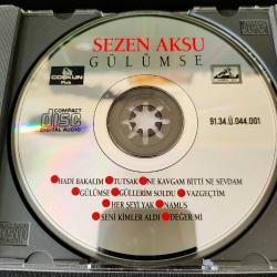 Sezen Aksu / Gülümse