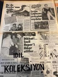 HAFTA SONU DERGİ - GAZETESİ DOĞUM GÜNÜ HEDİYESİ (TURKİSH MAGAZINE - NEWSPAPER)- TAM TAKIM 12 SAYFADIR- 17 HAZİRAN 1983-Sayı:25 -Anthony Wilkıns-Merih Akalın-Muhteşem Demirağ-İbrahim Tatlıses-Alev Sayın-Hülya Avşar-Abdurrahman Keskiner-Tarık Akan-Türkan Şoray-Cihan Ünal-Bülent Ersoy-Sevim Çağlayan-SeçilHeper-Öztürk Serengil-Seher Şeniz-Nil Burak-Yıldıray Çınar-Seyyal Taner-Romalı Perihan-Hayko Cem-İbrahim Tatlıses-Derya Tuna-Perihan Savaş-Kemal Sunal-Nükhet Duru-Sezen Aksu-Ferdi Özbeğen-Tarık Akan-Rıza Özış-Ursula Sertel-Kâmuran Sertel-Sarık Tara-Lale Tara-Zeynep Keyman-Melih Keyman-Yıldan Gülcelik-Leyla Birsel-Nil Birsel-Nevhiz Kocatopçu-Ayşe Çeşmebaşı-Özen İpekçi-Ali İpekçi-Leyla Umar-Murat Umar-Mustafa Bayram-Hanzade Erdi-Emre Erdi-Engin İnanç-Agneta İnanç-Pınar Selamoğlu-Ferhat Selamoğlu-Tülay Mithat Dayıoğlu-Füsun Önal-Hadi Çaman-Erdal Ergürol-Serpil Yapıcı-Meral Niron-Handan Kaftancı-Sabriye Nacar-Hülya Önel-Yüksel Mermerci-Necdet Ataç-Erzin --Şaban Erdinç-Banu Alkan-Gürbüz Hanefi