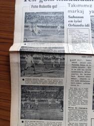 Akşam Gazetesi - Turkish Newspaper - 28 Mart 1963 - Celal Bayar hastaneye alındı - Ankara'da kanlı çarpışmalar - Celal Bayar'ın raporu incelenecek - son olayları protesto için Ankara'da yapılan dünkü nümayişte kendilerine milliyetçi gençlik adı veren üniversiteliler çatıştılar Fotoğrafı - 30 yaralı var partide ele geçen silahlara el kondu - İsmet İnönü kumandanlarla görüştü - Adalet Partisi genel merkezi hücuma uğradı fotoğraf - Adalet Partisi yönetim kurulu'nda partinin feshi istendi - Devlet planlama teşkilatı müsteşarı Ziya Müezzinoğlu 1,5 milyon işsiz insan var dedi - sağlık Bakanı Fethi Çelikbaş şimdi de zeytinyağı ithal edilecek dedi - Karaoğlan'ın maceraları Semerkant casusu yazan ve çizen Suat Yalaz - Son Akın yazan Bekir Büyükarkın Yazı Dizisi - Docteur Renaud Paris parfüm - İtalya'ya 85. Dakikada yenildik - Sormani sol ayağı ile altı pastan kalemize golü atıyor Fotoğrafı - Foto Robotla gol -  Turgay Şeren netice iyi değil fevkaladedir dedi - Adana'da şike dedikodusu var