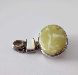 Vintage 925 Gümüş Sedef Sitrin Serpentin Taşlı Kolye Ucu  ADAM FİERRO  Navajo Amerika