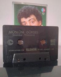 Müslüm Gürses Güldür Yüzümü