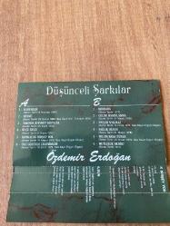 Özdemir Erdoğan - Düşünceli Şarkılar Kağıt Baskı Kaset