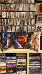 Cinder Bir Ay Günlüğü Kitabı / 1-2-3 Cinder - Scarlet - Cress