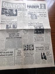 Günaydın Gazetesi - Turkish Newspaper - 10 Şubat 1974 - Türkiye İş Bankası Küçük Mustafa Paşa şubesine gece giren 2 küçük soyguncu teslim oldu Fotoğraf - 12 ve 14 yaşındaki iki küçük çocuk Süleyman Anme ve Bahattin Binici İş bankası'nı soymaya kalktı Fotoğrafı - İş bankası'nın kasasında 300 bin lira vardı - Grevci öğrencilerden Bülent Öztürk açlıktan bayıldı Fotoğrafı - Jim Maykıl foto roman - Galatasaray Olimpia Night Club'de Sex Show - görünmeyen adam filmi Elhamra sinemasında - Ankara'da bir Vaşak vuruldu - Erenköy Paşam Taverna - Süleyman Demirel Bülent Ecevit ile yarım saat Necmettin Erbakan'la 2,5 dakika görüştü - Necmettin Erbakan Milli selamet partisi din partisi değil milliyetçi bir partidir dedi - Adalet Bakanı Şevket Kazan af ay sonuna kadar çıkacak - 72 dilden dünya basını ne diyor - Arafat kendisine karşı çıkan Georges Habbaş'ı Filistin Kurtuluş örgütünden atmak istiyor fotoğraf - Arçelik buzdolabı - Fenerbahçe 2 Samsunspor 0 Fotoğrafı -  Muhammed Ali Clay Fotoğrafı