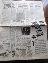Günaydın Gazetesi - Turkish Newspaper - 4 Mart 1974 - Paris'te düşen Türk Hava Yolları uçağında 347 kişi öldü - 12 kilometre ötede bile cesetler bulundu fotoğraf - ölen kaptan Nejat Berköz Fotoğrafı - Ölen Hostes Semra Hıdır Fotoğrafı - olay yerine giden Paris radyosu muhabiri anlattı ağaçların dallarından cesetler sarkıyordu - Ankara uçağını 300 milyon liraya almıştık - Tepebaşı Cumhuriyet Night Club - Çin Night Club'de dansların taçsız kraliçesi İpek Güler - Londra Camping Ancelo - Dördüncü Türk Yunan rallisini bu defa Türk ekibi kazandı - Yol İş Federasyonu Başkanı Halit Mısırlıoğlu Türk İş'e uyarı yaptı - Süleyman Demirel'in televizyon konuşması meselesi - Suriye İsrail ile kısa zamanda barış masasına oturmak istiyor - Enver Sedat'ın Mısır'a davet ettiği Nixon'un Ortadoğu'da büyük bir geziye çıkacağı açıklandı - Dört Filistinli gerillanın kaçırdığı uçak Amsterdam havaalanına indiği sırada cayır cayır yandı - Fenerbahçe Galatasaray'ın işini bitirdi 2 1 Fotoğrafı - Ayhan Işık