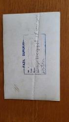 YEŞİLÇAM'IN YILDIZI HÜLYA KOÇYİĞİT'İN ORİJİNAL FOTOĞRAFI  - 18 x 12 cm EBADINDA - HÜLYA KOÇYİĞİT, KARDEŞİ NİLÜFER KOÇYİĞİT'LE BİRLİKTE DOĞUM GÜNÜ PASTASINA ÜFLERKEN ÇEKİLMİŞ BİR KARE