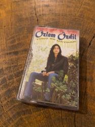 ÖZLEM ÖZDİL - YÜRÜ BE HAYDAR - KASET