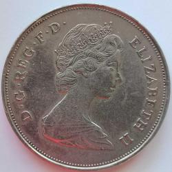 İNGİLTERE  1981   25 PENCE  HATIRA Prens Charles ve Lady Diana'nın düğünü    38,61 MM   28,28 GRAM