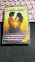 ANILAR 9 UNUTULMAYAN SLOWLAR - LOVE STORY - IF YOU GO AWAY - IF YOU LEAVE ME NOW - HOTEL KALIFORNIA - MÜZİK KASEDİ