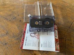 AYLİN LİVANELİ - AYLİN LİVANELİ SÖYLÜYOR - KASET