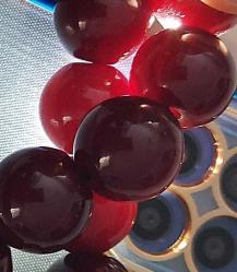 OSMANLI DÖNEMİ OBJEDEN YAPILMA KOYU KIRMIZI MUHTEŞEM SIKMA KEHRİBAR TESPİH GÜMÜŞ PÜSKÜLLÜ 3OOO1A1 ÇOK NADİR