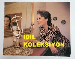 YEŞİLÇAM'IN YILDIZI HÜLYA KOÇYİĞİT'İN DERGİDEN KESİLME FOTOĞRAFI - 22 x 18 cm EBADINDA