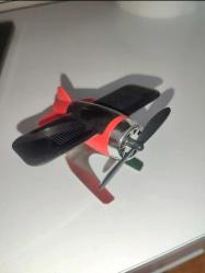 Güneş enerjisiyle çalışan araç içi süs