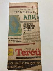 TERCÜMAN GAZETESİ KUPÜRÜ 30 x 13 cm ebatında Tek Yaprak 1980LER - TARİHTEN BUGÜNE İLHAN BARDAKÇI KÖŞE YAZISI -Bardakçı-Nazım Hikmet-Esir Kur’an kılıç ve çizme-Utanmak gerek utanmak-Bir Rus belgesi-Bir başkasının sözü-Kur’an-Cüz-Türk basınında ilk-Özel surette hazırlattığımız cüz kutuları emrinizde-Özden