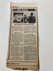TERCÜMAN GAZETESİ KUPÜRÜ 33 x 13 cm ebatında Tek Yaprak 1980LER - TARİHTEN BUGÜNE İLHAN BARDAKÇI KÖŞE YAZISI -Bardakçı-Mustafa Kemal Atatürk-Sezar-Pompe-Anıt-Kabir’de 30 yıllık ayıp-Bir başını kaldırsada-Yanlış ki ne yanlış-Bitmez ki hatalarımız-Yarın cüz cüz Kur’an-Beyrut halkına Yaya kaçın-İşçi emekli aylıkları bayramdan önce ödenmesi çalışılıyor