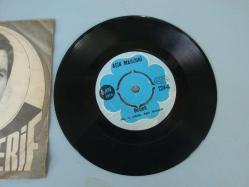 AŞIK MAHSUNİ ŞERİF 