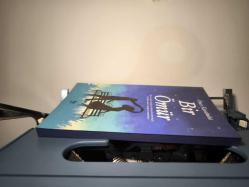 BİR ÖMÜR - BAZI SEVGİLER VARDIR BU DÜNYADA YARIM KALIR UMUDUM ODUR Kİ MAHŞERE TAMAMLANIR