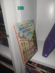 The Story Of Houses And Homes - A Ladybird 