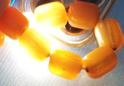 OSMANLI DÖNEMİ OBJEDEN YAPILMA HARDAL RENGİ SARMAL MUHTEŞEM SIKMA KEHRİBAR TESPİH GÜMÜŞ PÜSKÜLLÜ 3ĞĞ2BB1 ÇOK NADİR