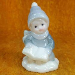 KİTAP OKUYAN KÜÇÜK ÇOCUK EL BOYAMA PORSELEN BİBLO