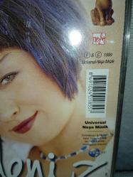 Cd Bendeniz kurtulamıyorum albümü. Orijinal. 1999 Dönem baskı. Neşe müzik / Universal. Disk 10 üzerinden 9.5 sorunsuz çalışıyor. koleksiyonluk