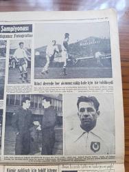 Hürriyet Gazetesi - Turkish Newspaper - 21 Mart 1955 - Suriye'nin son muhtırası Dün elçiye iade olundu - notayı bizzat iade eden başvekil Adnan Menderes - Yüzer havuz Fotoğrafı - italya'daki Ordu maçlarını zaferle açtık Fotoğrafı - Türk ordu takımı 3-0 Hollanda'ya galip geldi - dünya ordulararası futbol şampiyonasında İtalya Mısır yenişemedi - Demokrat Parti İzmir Kongresi bugünden itibaren çalışmalarına başlıyor - Adnan Menderes Endonezya'ya davet edildi - Churchill 1 2 hafta içinde istifa edecek - Ankara koleji öğrencileri dinlenmek için İstanbul'a geldi Haydarpaşa garında Fotoğrafı - Türkiye Masonlar Derneği Kongresi Tepebaşı'nda yapıldı fotoğraf - dünya gazeteleri ne diyor - İstanbul belediyesi ile petrol şirketi arası dava - Adalar gecesi şiir komedi tiyatrosunda takdim eden Muzaffer Tema - Aşk Arzusu çizen Faruk Geç - Türkiye Hollanda Ordu maçından Telecronixle aldığımız fotoğraflar - İsfendiyar ve Ali'nin beraber sürdürdüğü bir akın Fotoğrafı - İstanbul Ankara Radyosu Programı