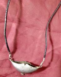 KEŞKÜL-Ü FUKARA GÜMÜŞ KOLYE  DERİ İP'Lİ UZUNLUK 25 CM