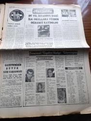 Ankara Gazetesi - Turkish Newspaper - 18 Eylül 1976 - günün meselesi Yunanistan'daki NATO üslerinin geleceği - Süleyman Demirel 6. Basın toplantısını bugün yaptı - ucuz giyim fuarına rağbet gün geçtikçe azalıyor yazan Aysun Devrilmez - 9 Eylül'de ölen Çin lideri Mao Zedung'un devlet başkanı olmaması nedeniyle Türkiye'de bugün bayraklar yarıya inmedi - ODTÜ öğrencileri bir günlük boykot kararı aldılar yazan Mustafa S. Tümer - anıtlaşan yapılarımız  yazan Laleli Camii yazan Aysel Okan - Genel İş bugün Ankara'da yapılan mitinge katılmadı - Vip turizm - Yeşilçam aile gazinosunda Sevtap Çetinkale Nazan Koral - Luna Parkta Neşe Karaböcek Gökben İzzet Altınmeşe Ayhan Işık - Taşlık gazinosunda Nigar Uluerer İzzet Günay Nükhet Duru - öldüren Çinli bebek filmi Atlas sinemasında - arkadaşım Bruce Lee filmi yeni Melek sinemasında - TRT radyo programı - Ozan Selahattin Demircan ve eseri silik hatıralar yazan Nuri Kırcıoğlu - O Kente şiiri yazan Ayfer Kaur - barış gücü askeri Kıbrıs'tan atıldı