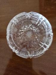 Vintage Büyük boy, yuvarlak kristal ve/veya yüksek kaliteli kesme cam kül tablası/küllük.