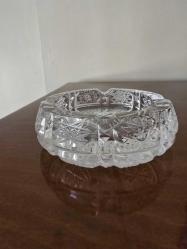 Vintage Büyük boy, yuvarlak kristal ve/veya yüksek kaliteli kesme cam kül tablası/küllük.