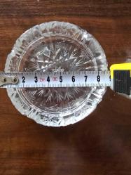 Vintage Kurşun kristal veya yüksek kaliteli pres camdan yapılmış kesme cam (cut glass) küllükler