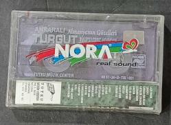 ANKARALI TURGUT * ALMANYANIN GÜZELLERİ / BAHÇELERDE ISIRGAN * KASET AMBALAJINDA