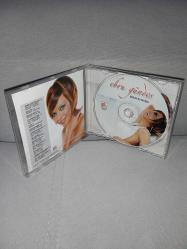 Cd Ebru Gündeş bize de bu yakışır albümü. Orijinal 2004 baskı. Dinlemeyi etkilemeyen çizikler var sorunsuz çalışıyor