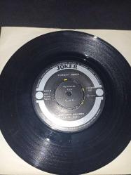 Turgay Merih, Zafer Dilek - Nazlı Dilber / Dağların Ardında 45'lik Nadir Plak