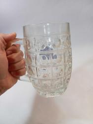 1 lt Efes Pilsen kulplu bardak Koleksiyon Dekorluk kullanımlık Eskilerden Resimlerdeki haliyle ile satista Kırık atık çatlak yok