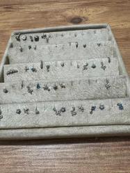 Çeşit çeşit mini çelik küpeler 48 Adet Toplu olarak satılık